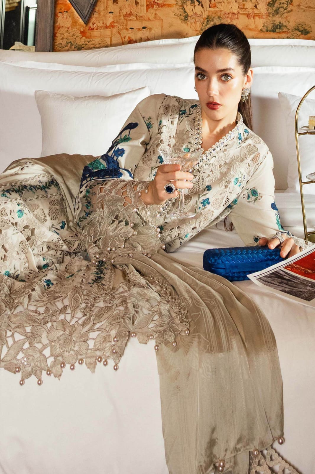 Embroidered Dhanak 3-Piece Suit with Embroidered Shawl D-077 - product photo 4