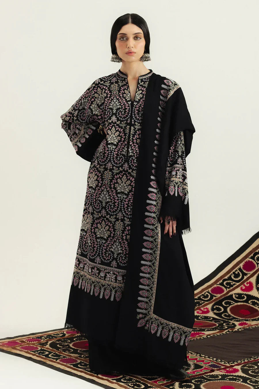 Embroidered Dhanak 3-Piece Suit with Embroidered Shawl D-073 - product photo 4