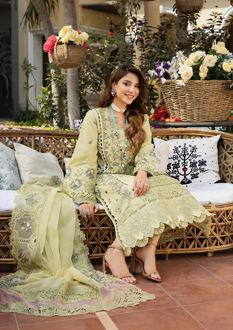Embroidered Dhanak 3-Piece Suit with Embroidered Shawl D-074 - product photo 3