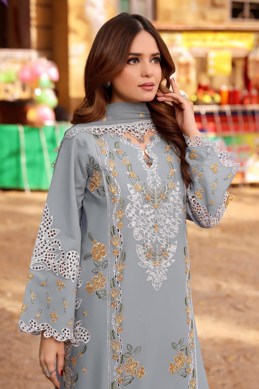Embroidered Dhanak 3-Piece Suit with Embroidered Shawl D-071 - product photo 3