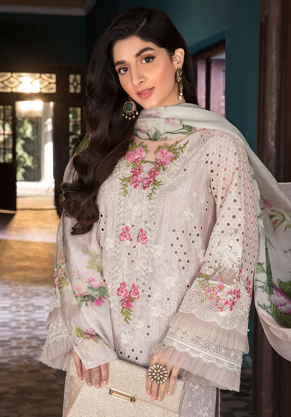 Embroidered Dhanak 3-Piece Suit with Embroidered Shawl D-110 - product photo 2