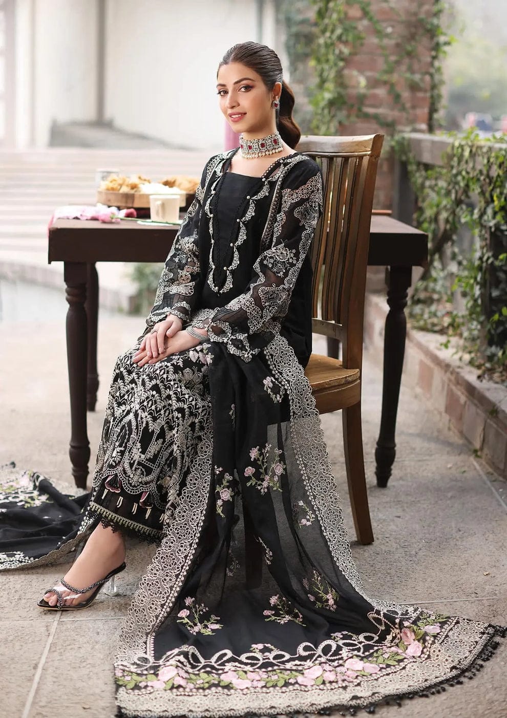 Embroidered Dhanak 3-Piece with Chiffon Dupatta BL-031 - product photo 4