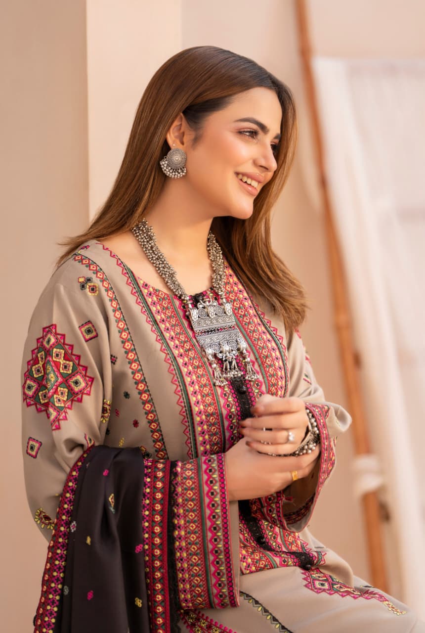 Embroidered Dhanak 3-Piece Suit with Embroidered Shawl BL-089 - product photo 3