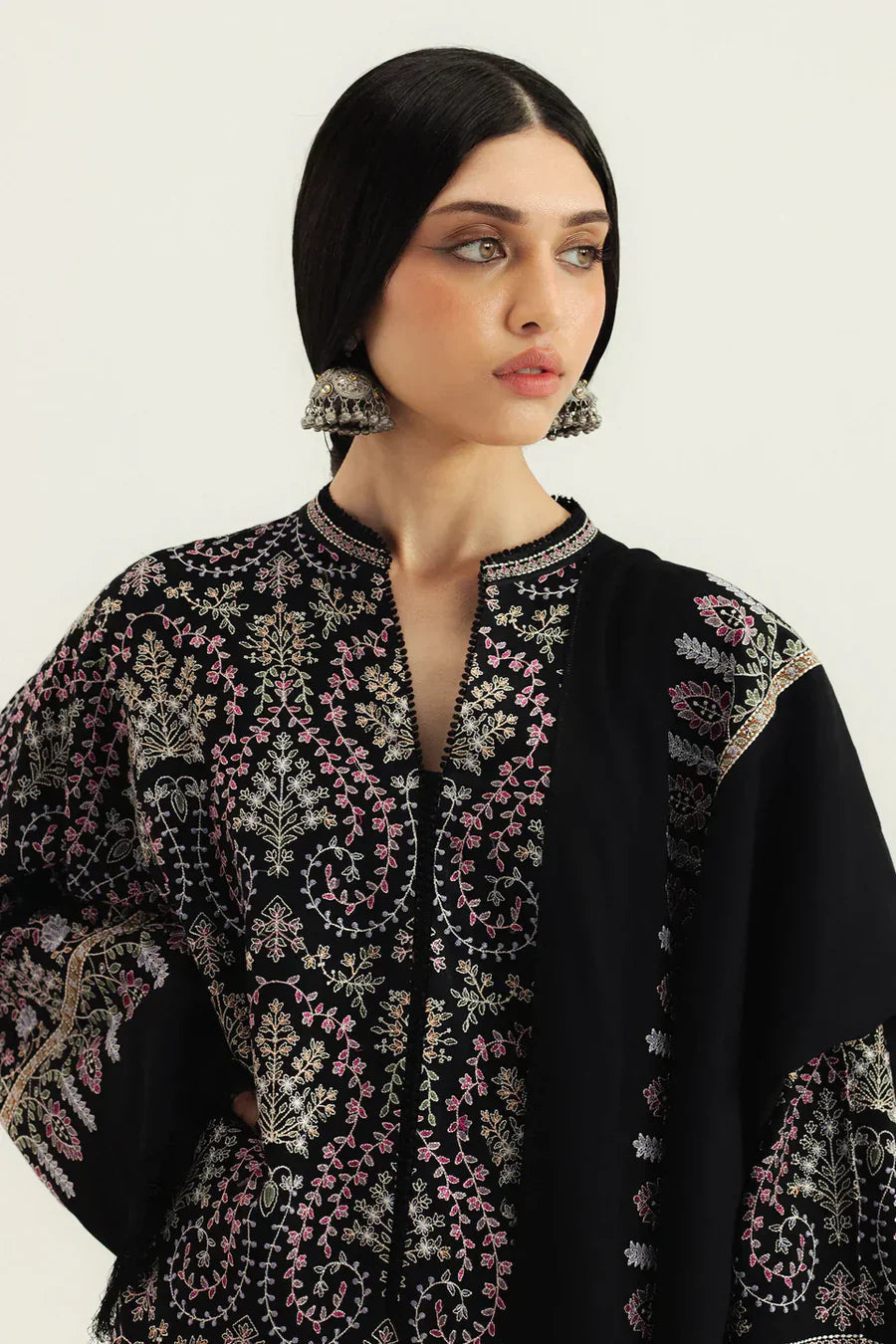 Embroidered Dhanak 3-Piece Suit with Embroidered Shawl D-073 - product photo 5